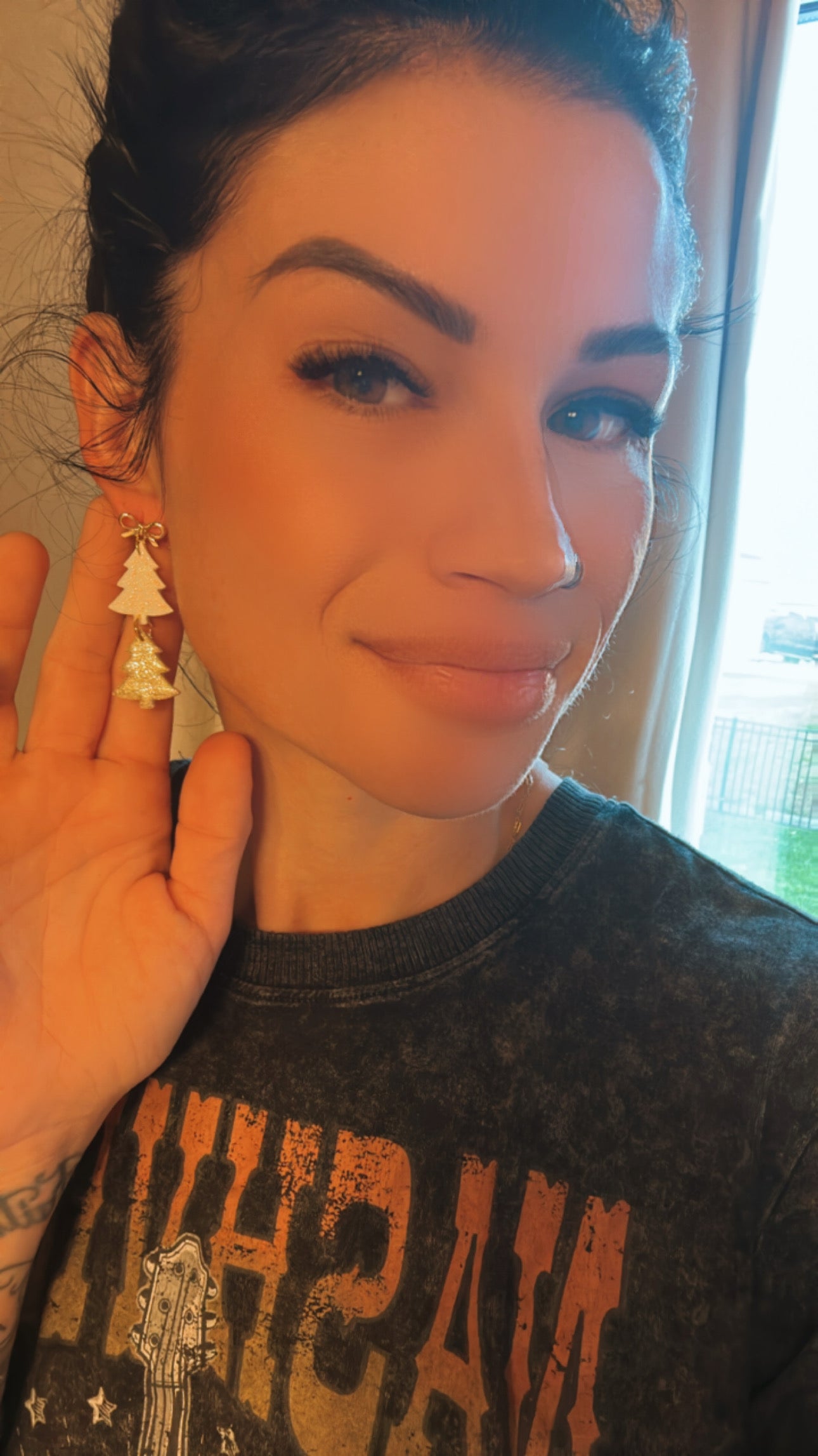 Christmas tree dangles (2 - white & gold glitter)